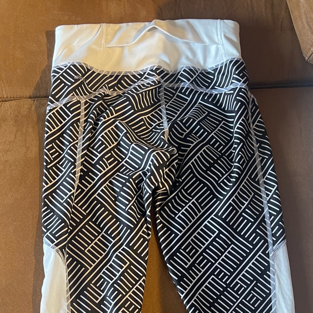 Small Puma Capris - Picture 3 of 5